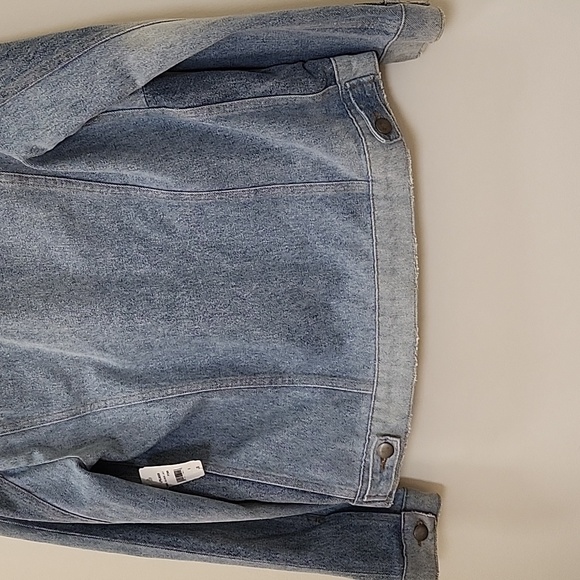 NWT FRAME Le Panel Oversized Denim Jacket Size small - Picture 15 of 16